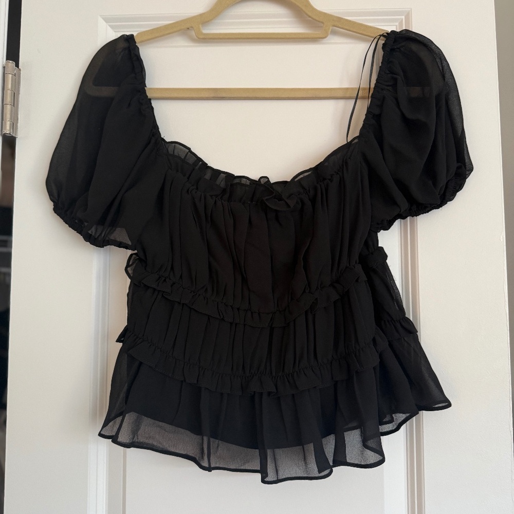 ASTR the Label Puff Sleeve Top